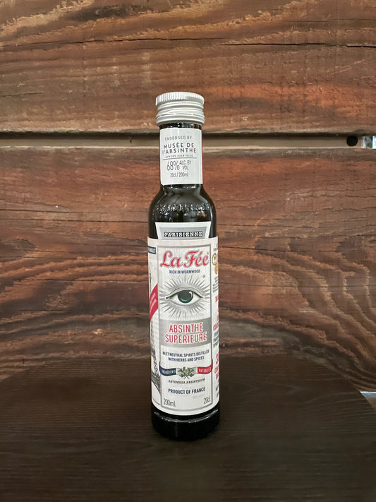 La fee absinthe Parisienne supervisor