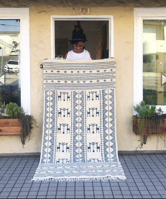 RUG TUNISIAN TRIBAL PRINT WHITE